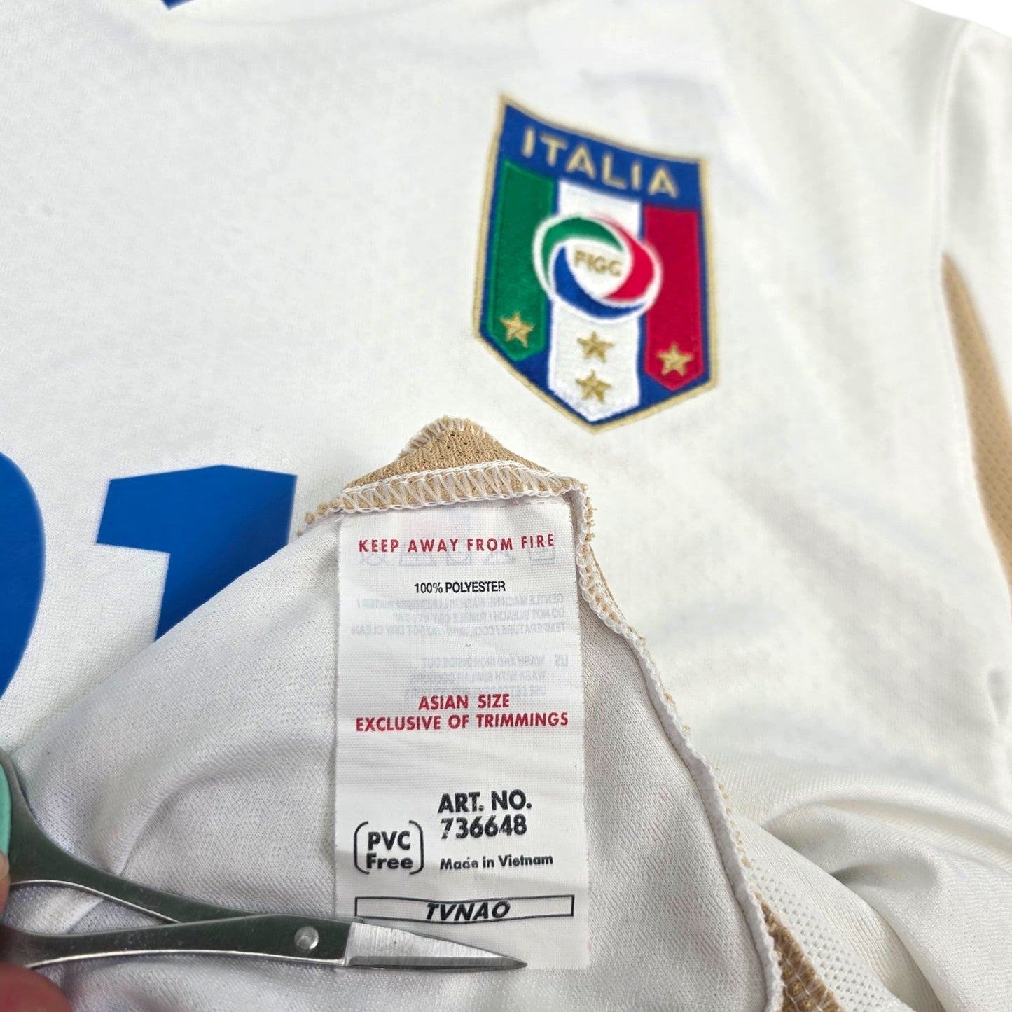 2010/12 Italy Away Football Shirt (S) Puma #21 Pirlo