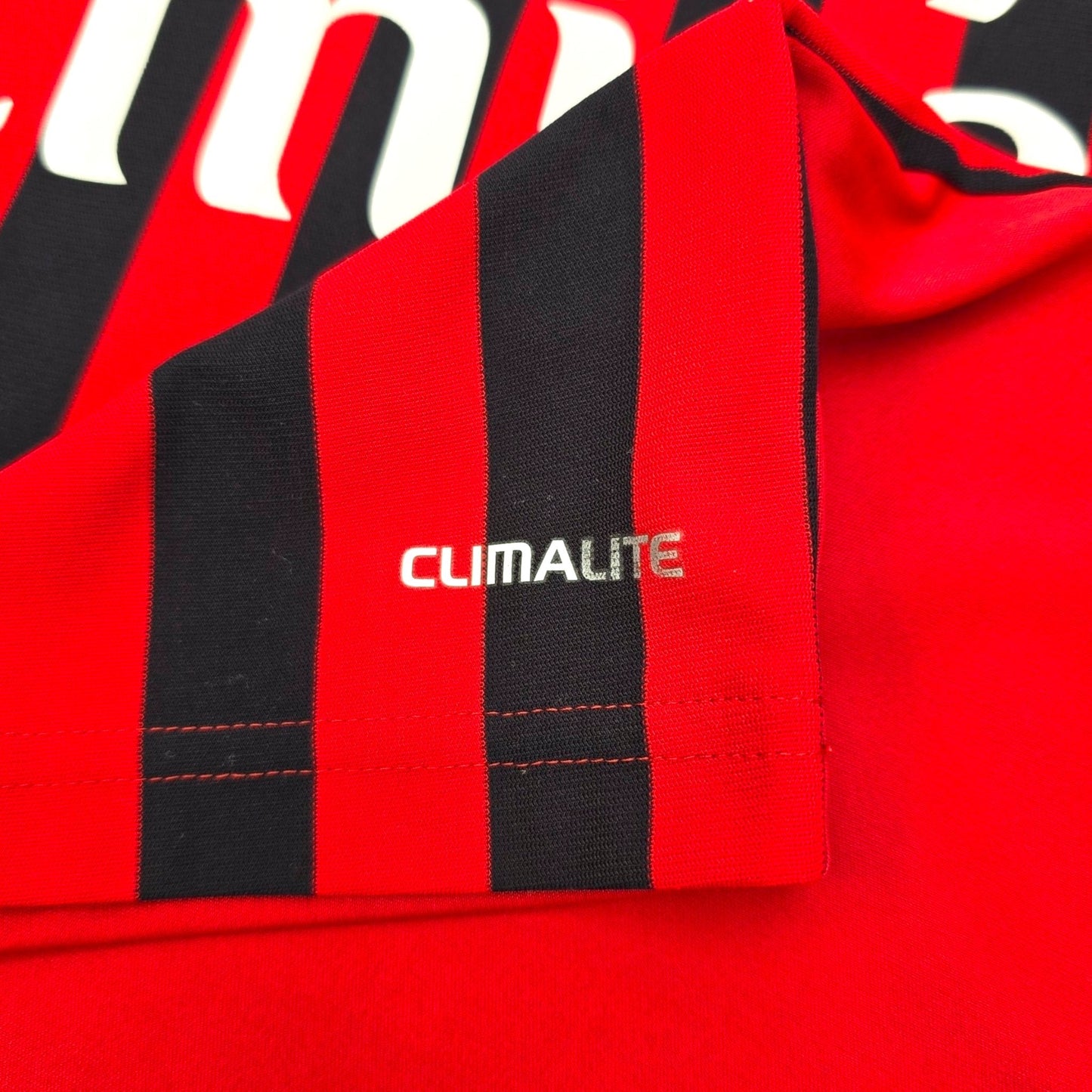 2011/12 AC Milan Home Football Shirt (L) Adidas #11 Ibrahimovic