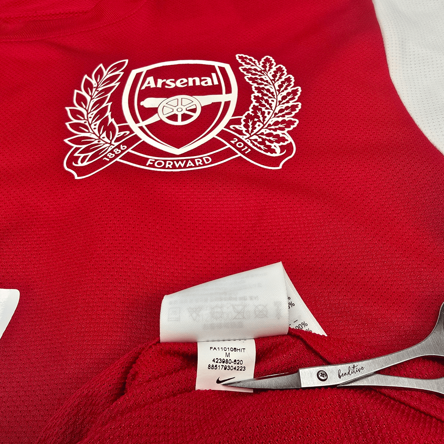2011/12 Arsenal Home Football Shirt (M) Nike #19 Wilshere