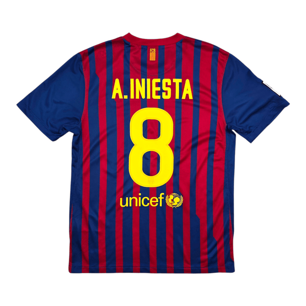 2011/12 Barcelona Home Football Shirt (M) Nike #8 A.Iniesta