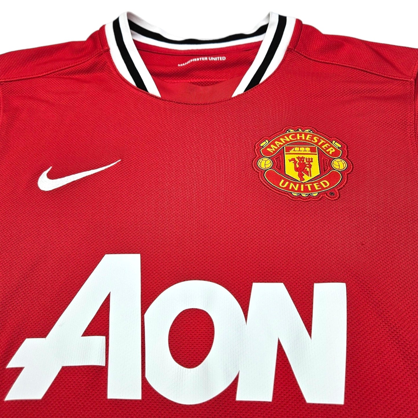 2011/12 Manchester United Home Football Shirt (M) Nike # 18 Young