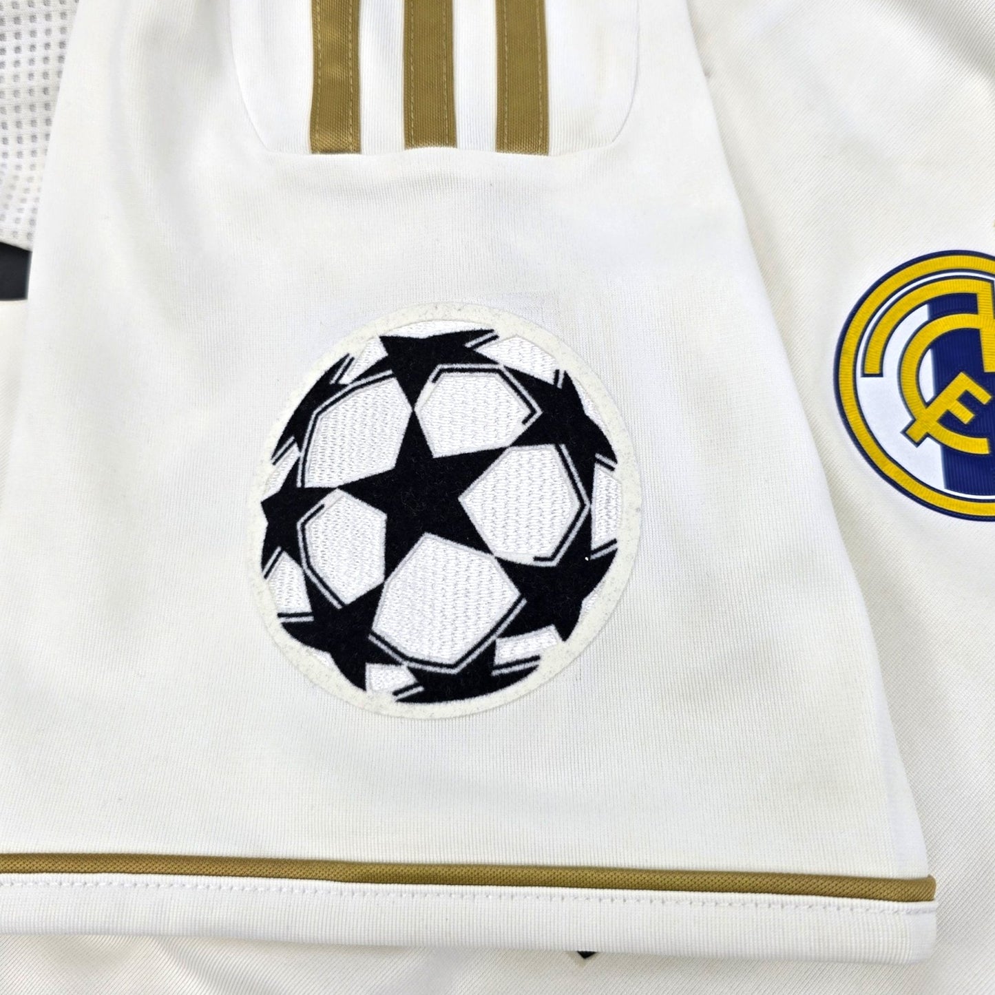 2011/12 Real Madrid Home Football Shirt (M) Adidas #7 Ronaldo (UCL)