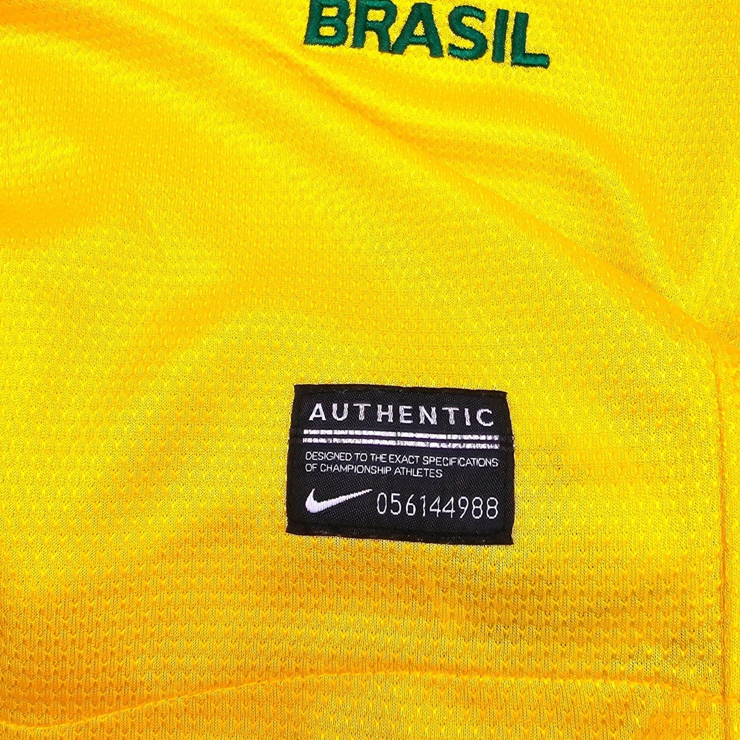 2012/13 Brazil Home Football Shirt (M) Nike #11 Neymar