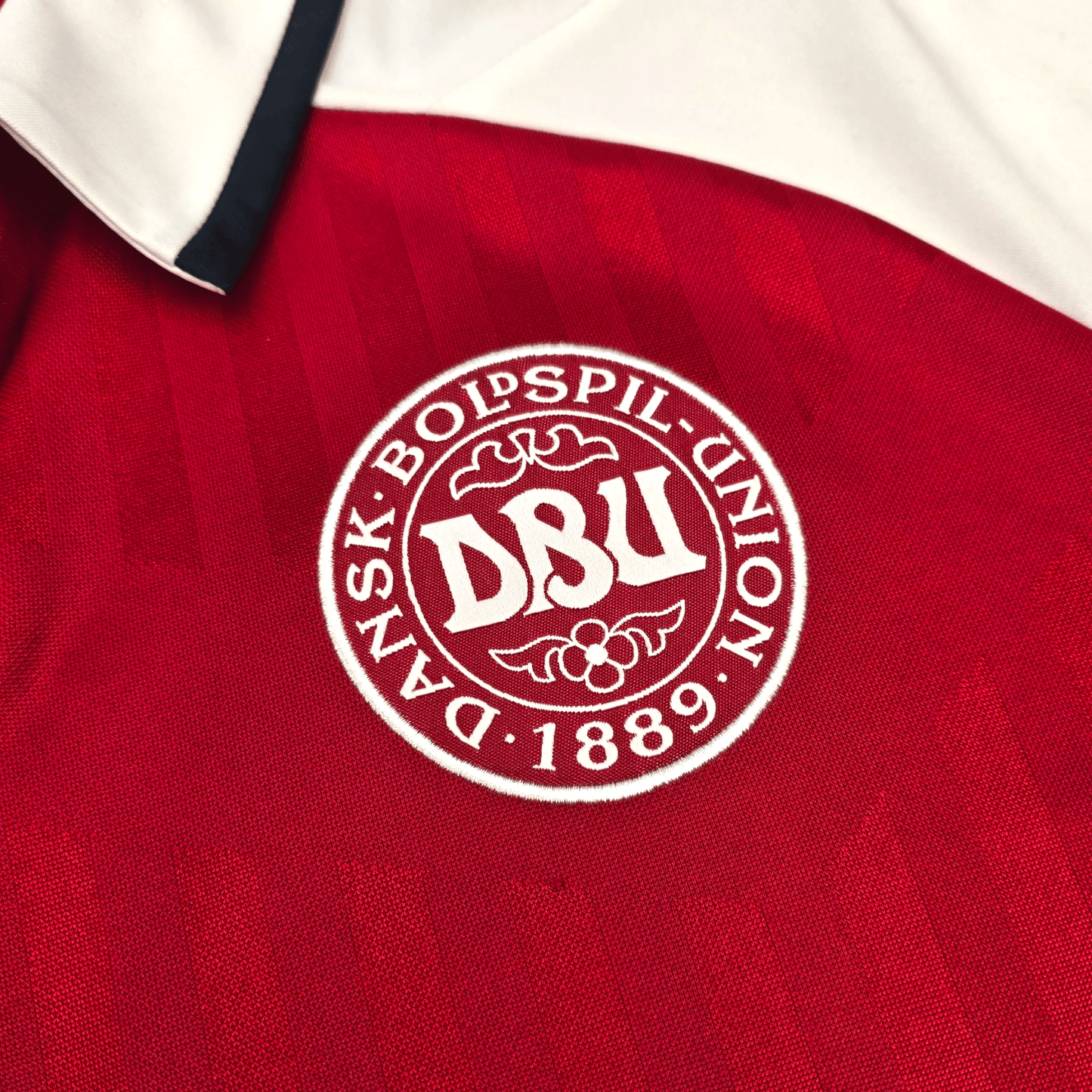 2012/13 Denmark Home Football Shirt (XL) Adidas #8 Eriksen