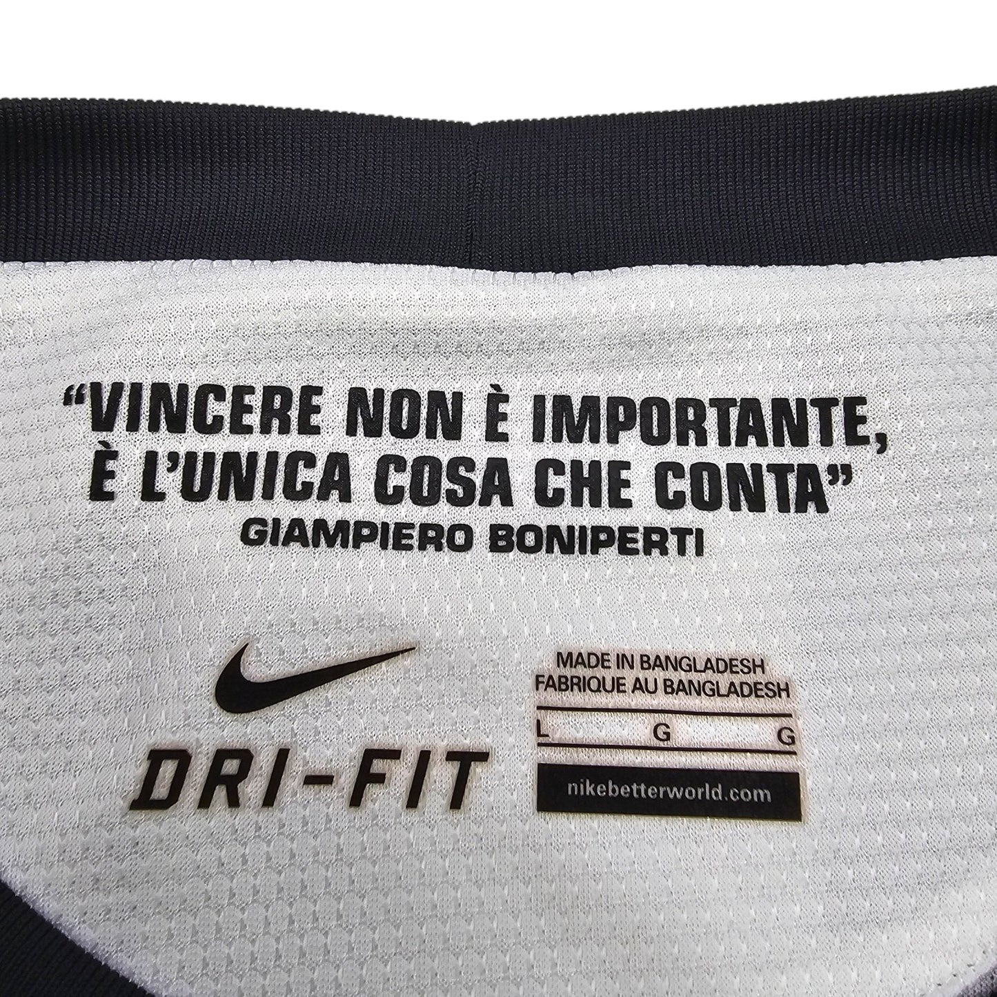 2012/13 Juventus Home Football Shirt (L) Nike