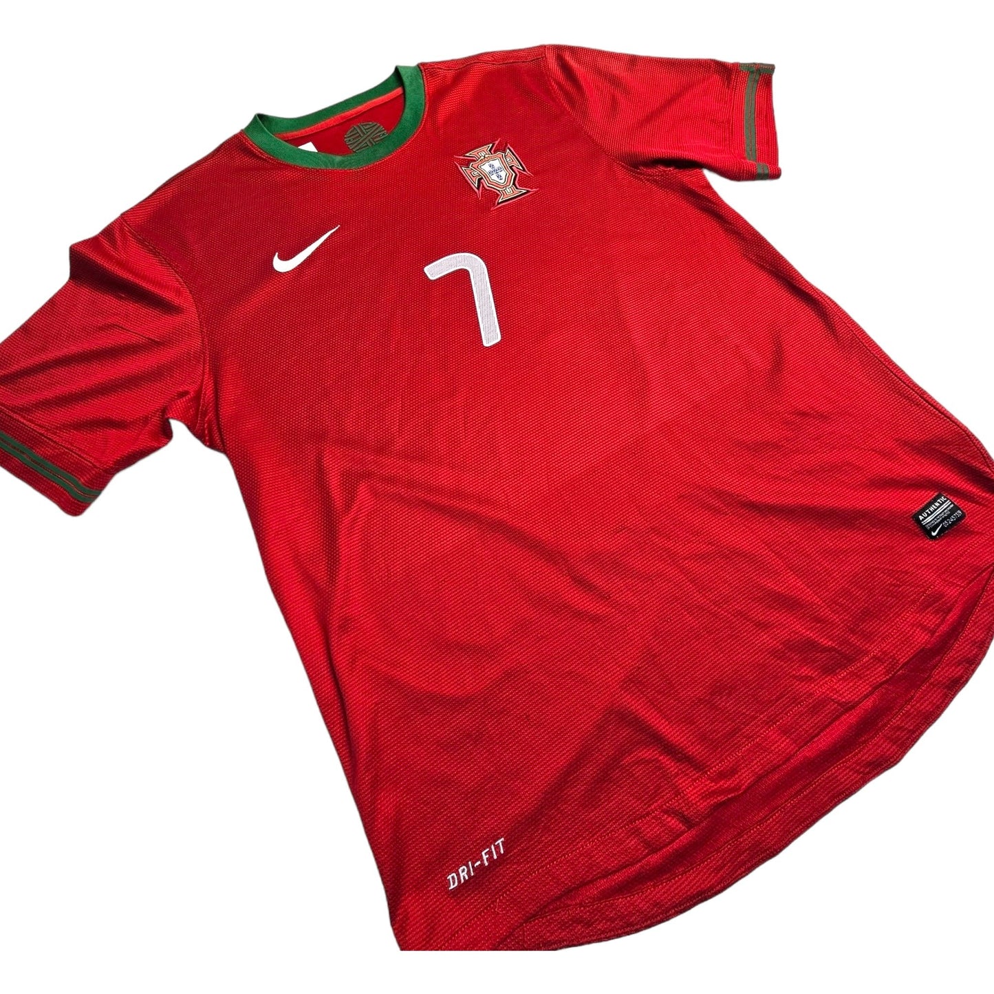 2012/13 Portugal Home Football Shirt (L) Nike #7 Ronaldo