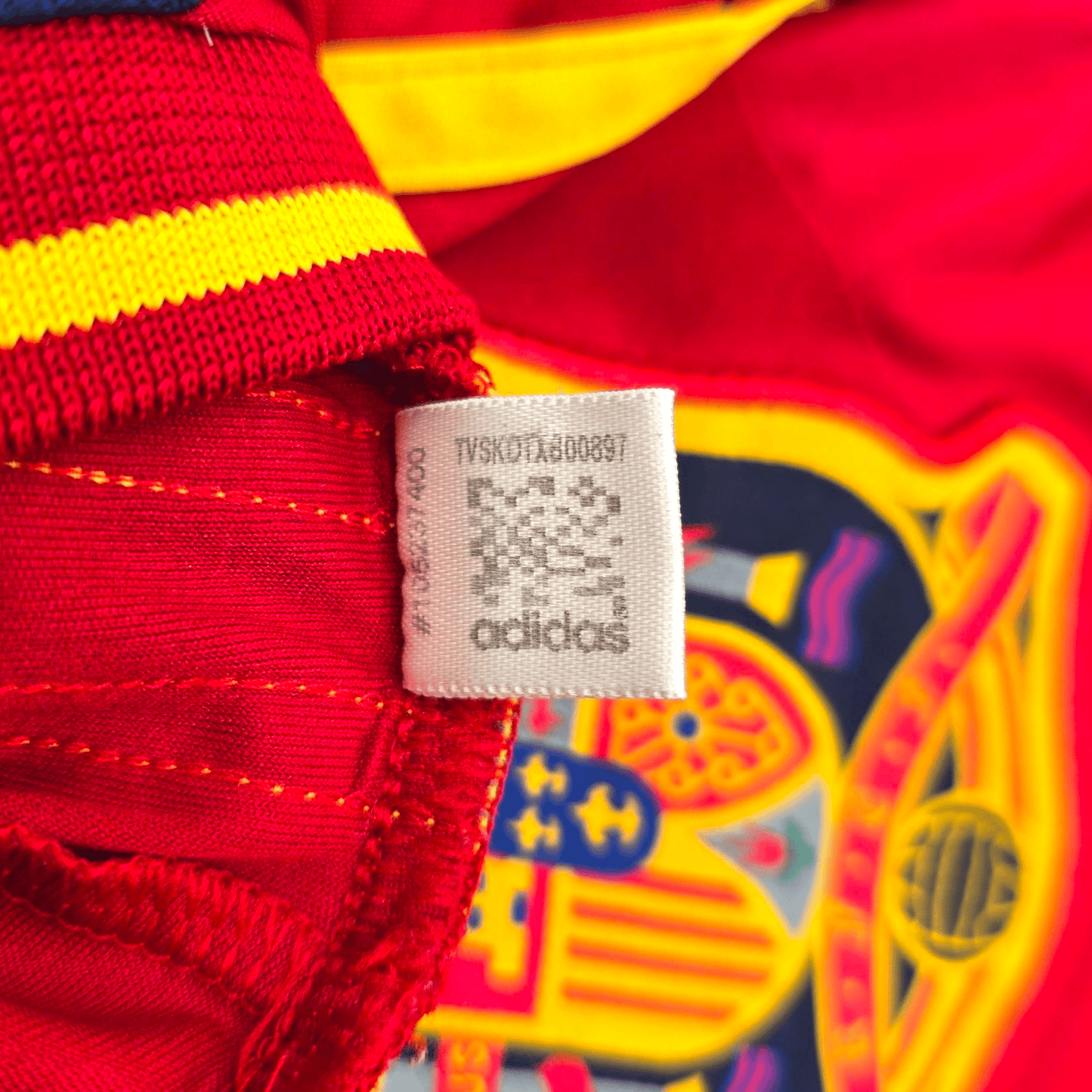 2012/13 Spain Home Football Shirt (M) Adidas #6 Iniesta