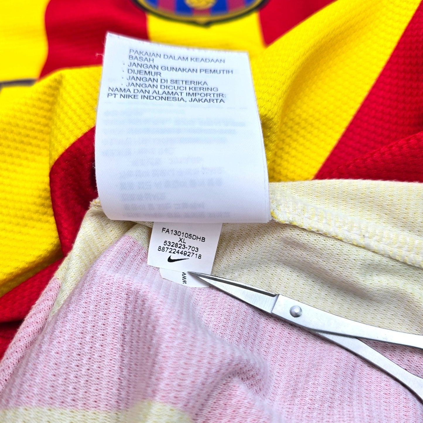 2013/14 Barcelona Away Football Shirt (XL) Nike #10 Messi