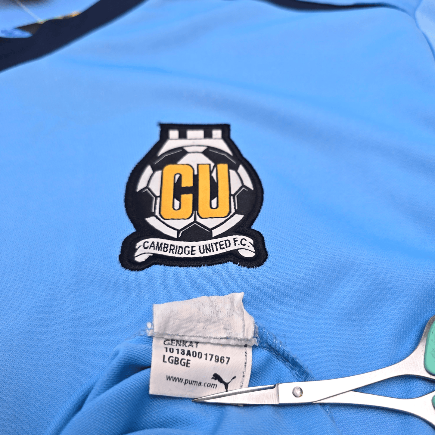 2013/14 Cambridge United Away Football Shirt (XL) Puma #24 Arnold