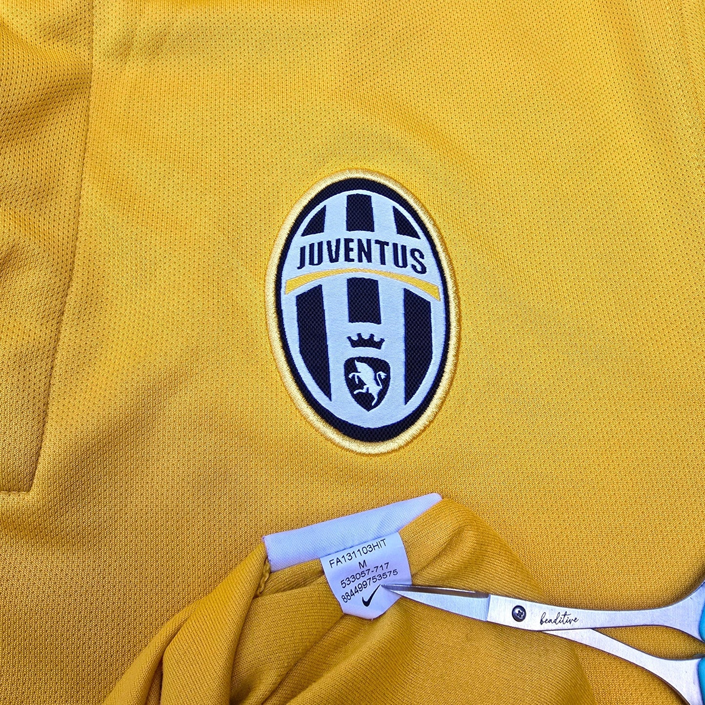2013/14 Juventus Away Football Shirt (M) Nike #10 Tevez