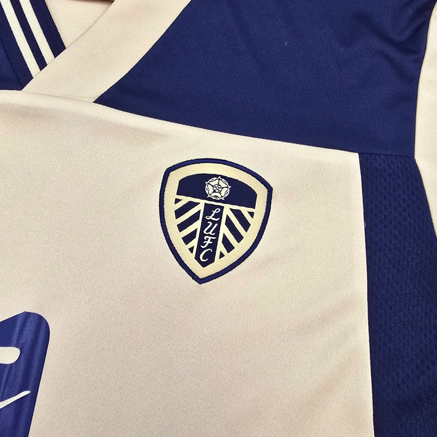2013/14 Leeds United Away Football Shirt (XL) Macron