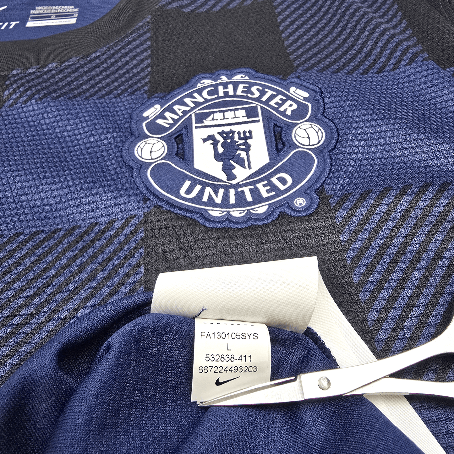 2013/14 Manchester United Away Football Shirt (L) Nike #10 Rooney
