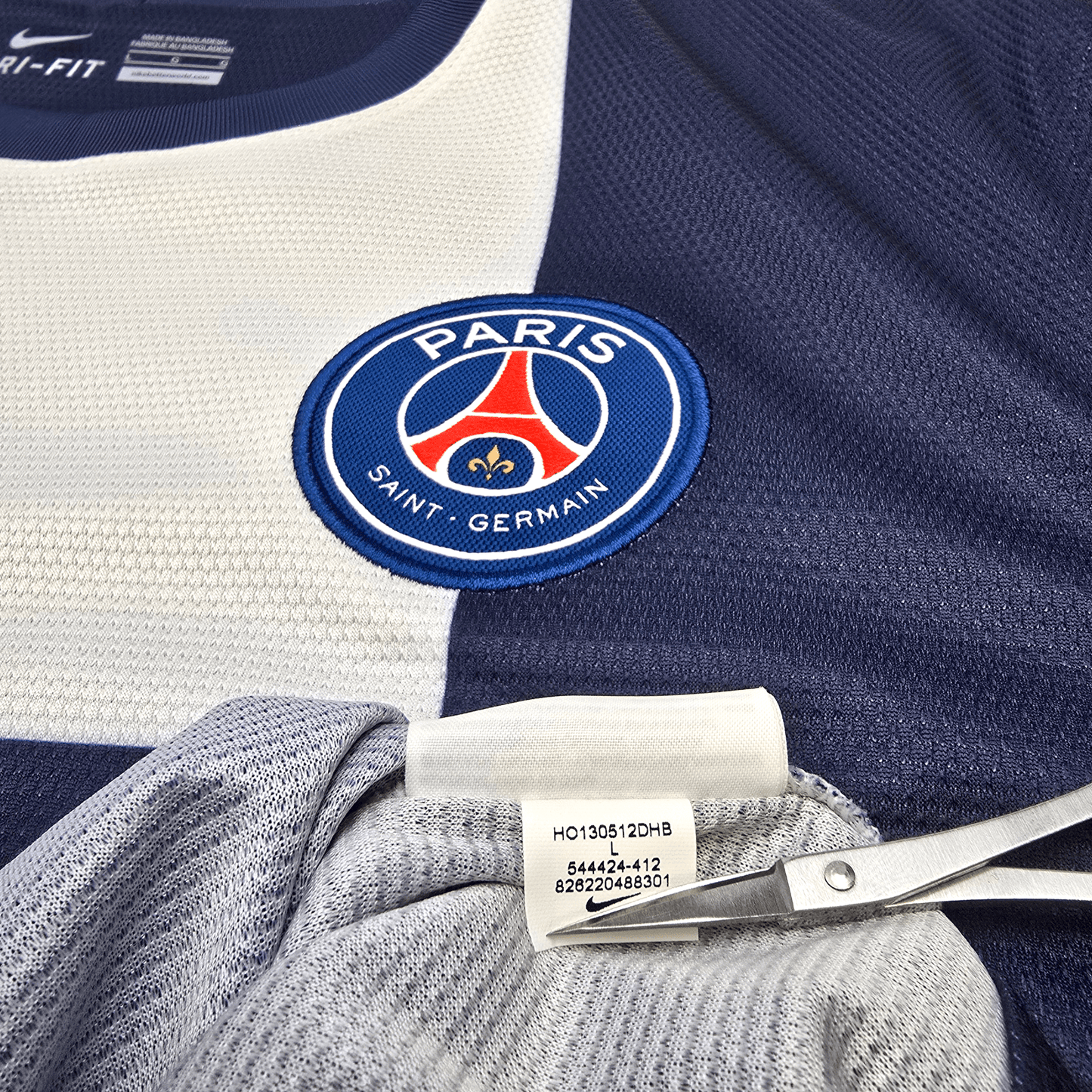 2013/14 PSG Home Football Shirt (L) Nike #32 Beckham