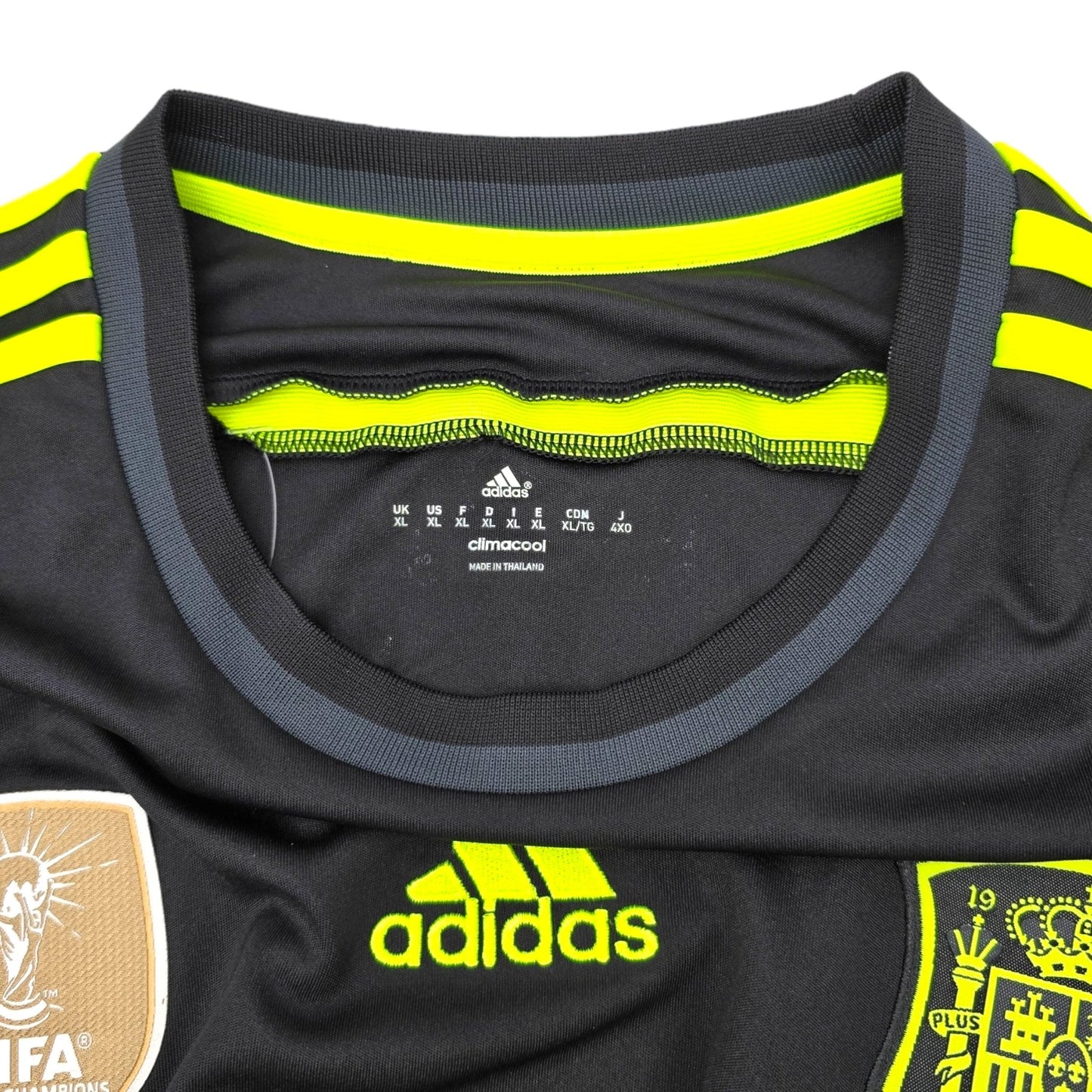2013/15 Spain Away Football Shirt (XL) Adidas #6 Iniesta