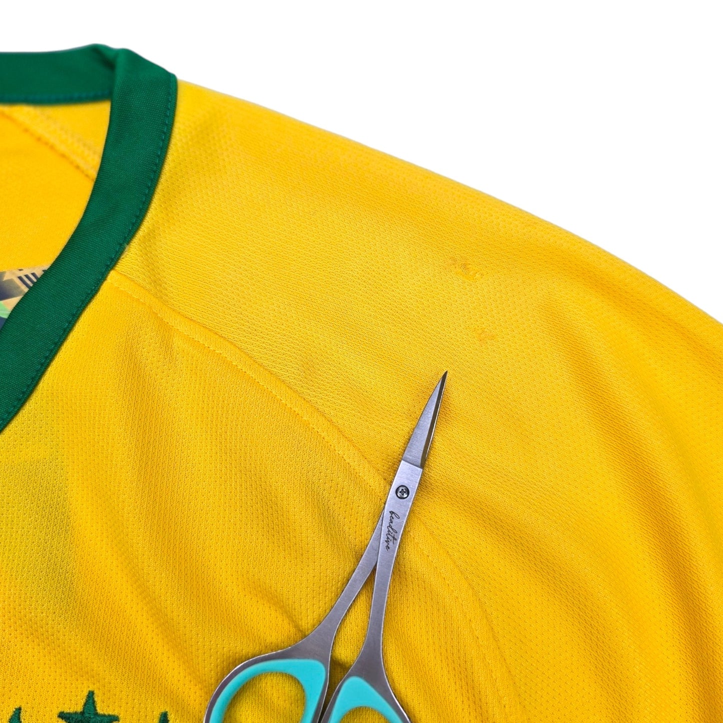 2014/15 Brazil Home Football Shirt (L) Nike #10 Neymar Jr
