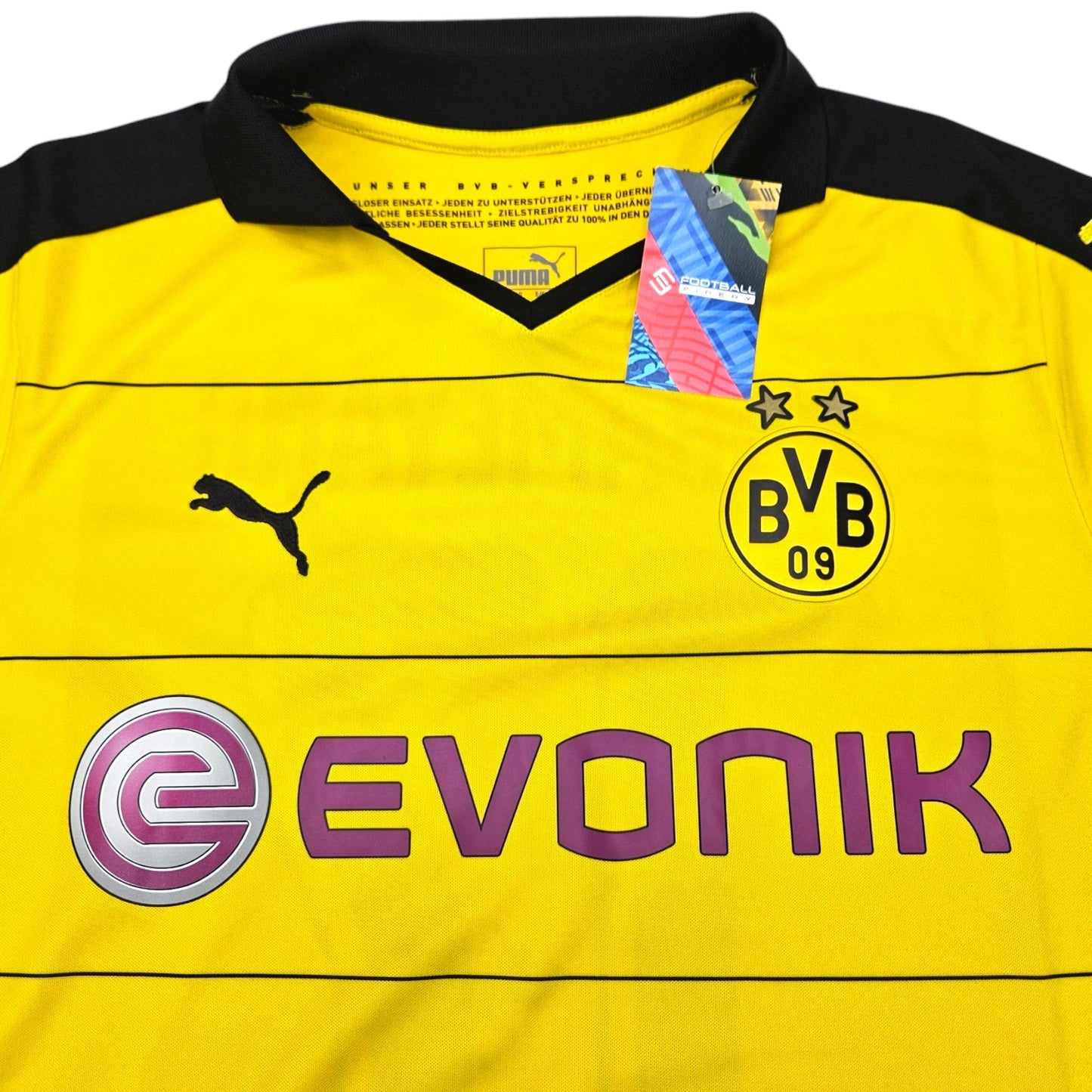 2015/16 Dortmund Home Football Shirt (L) Puma #17 Aubameyang
