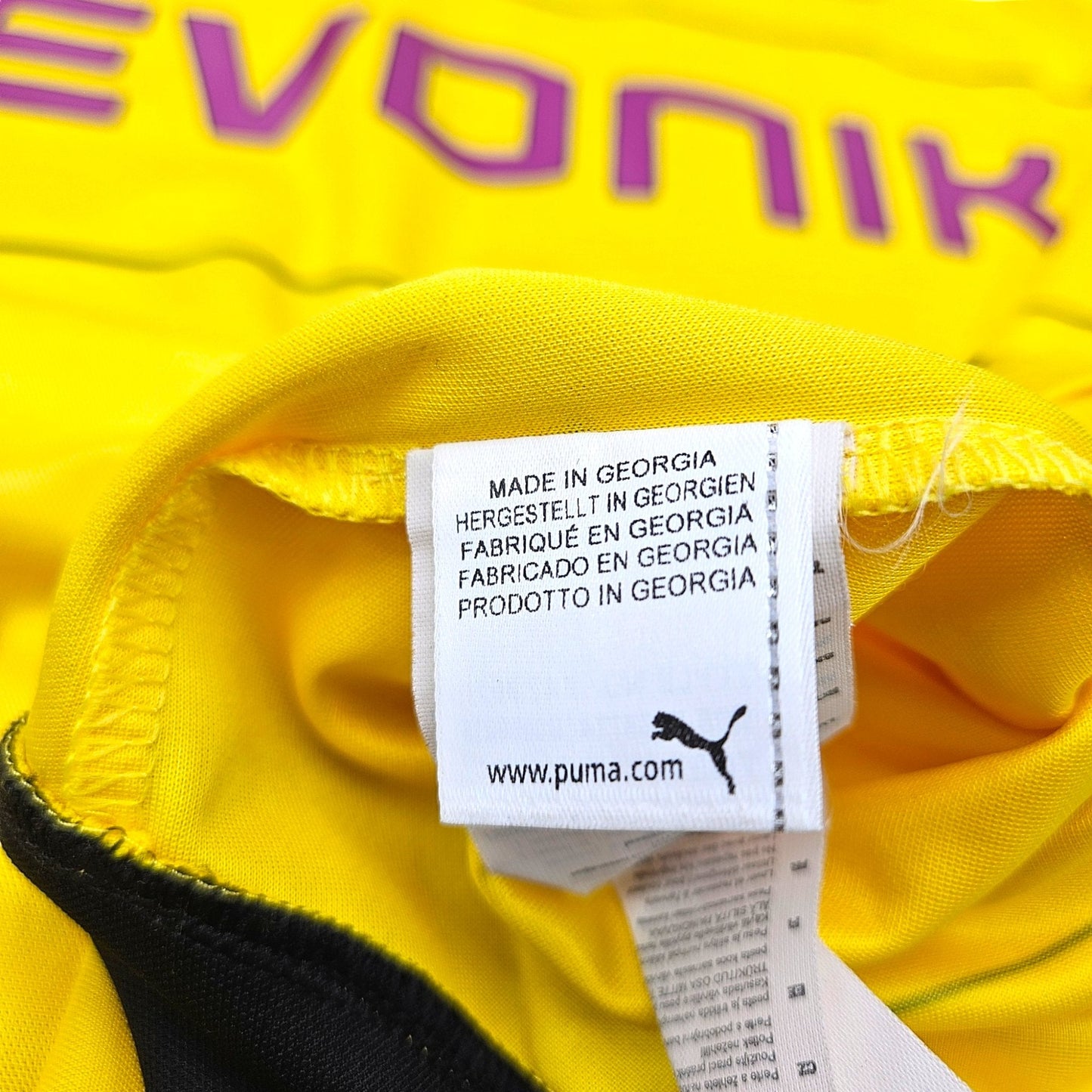 2015/16 Dortmund Home Football Shirt (L) Puma #17 Aubameyang