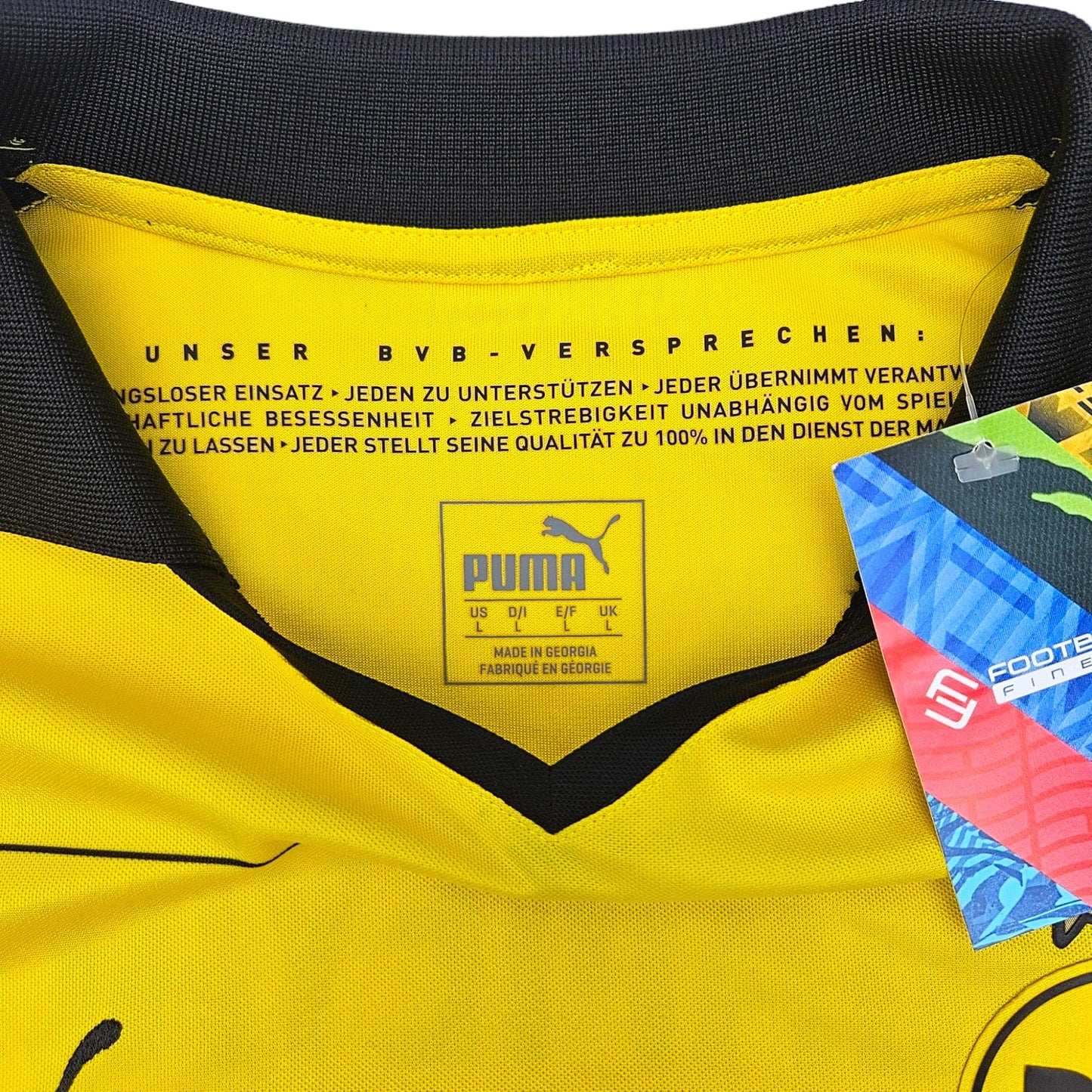 2015/16 Dortmund Home Football Shirt (L) Puma #17 Aubameyang