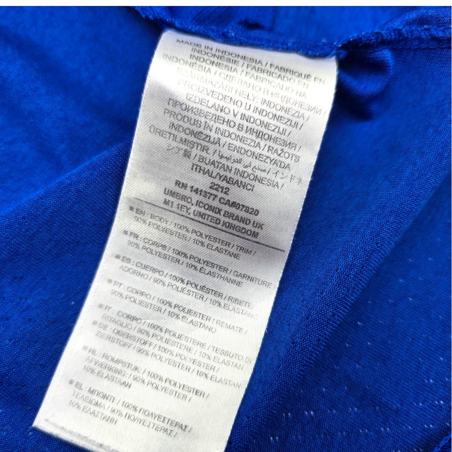 2015/16 Everton Home Football Shirt (S) Umbro #5 Stones