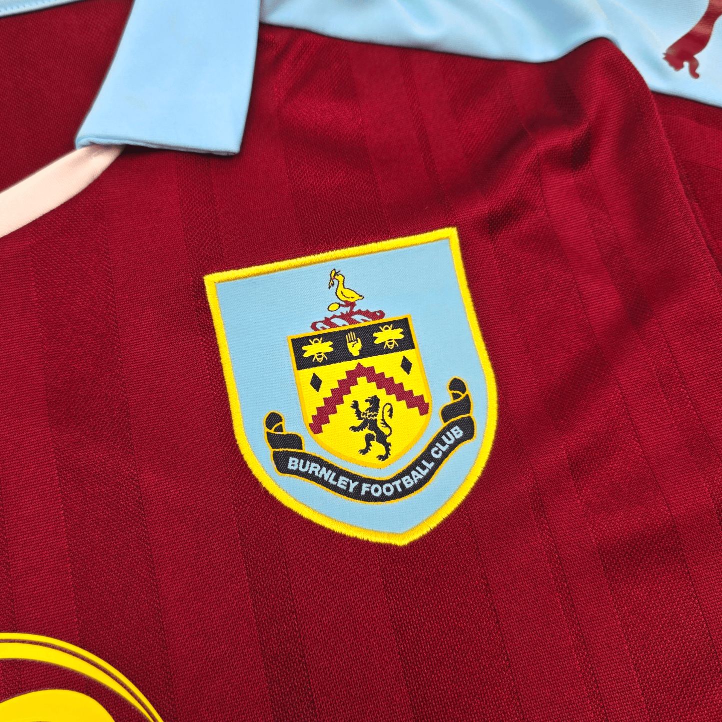 2016/17 Burnley Home Football Shirt (L) Puma