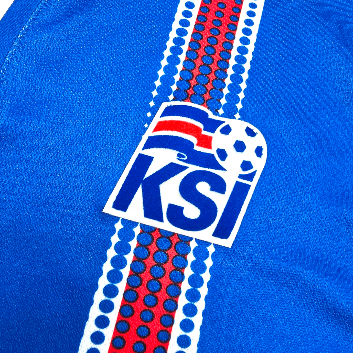 2016/17 Iceland Home Football Shirt (L) Errea #7 Gudmundsson