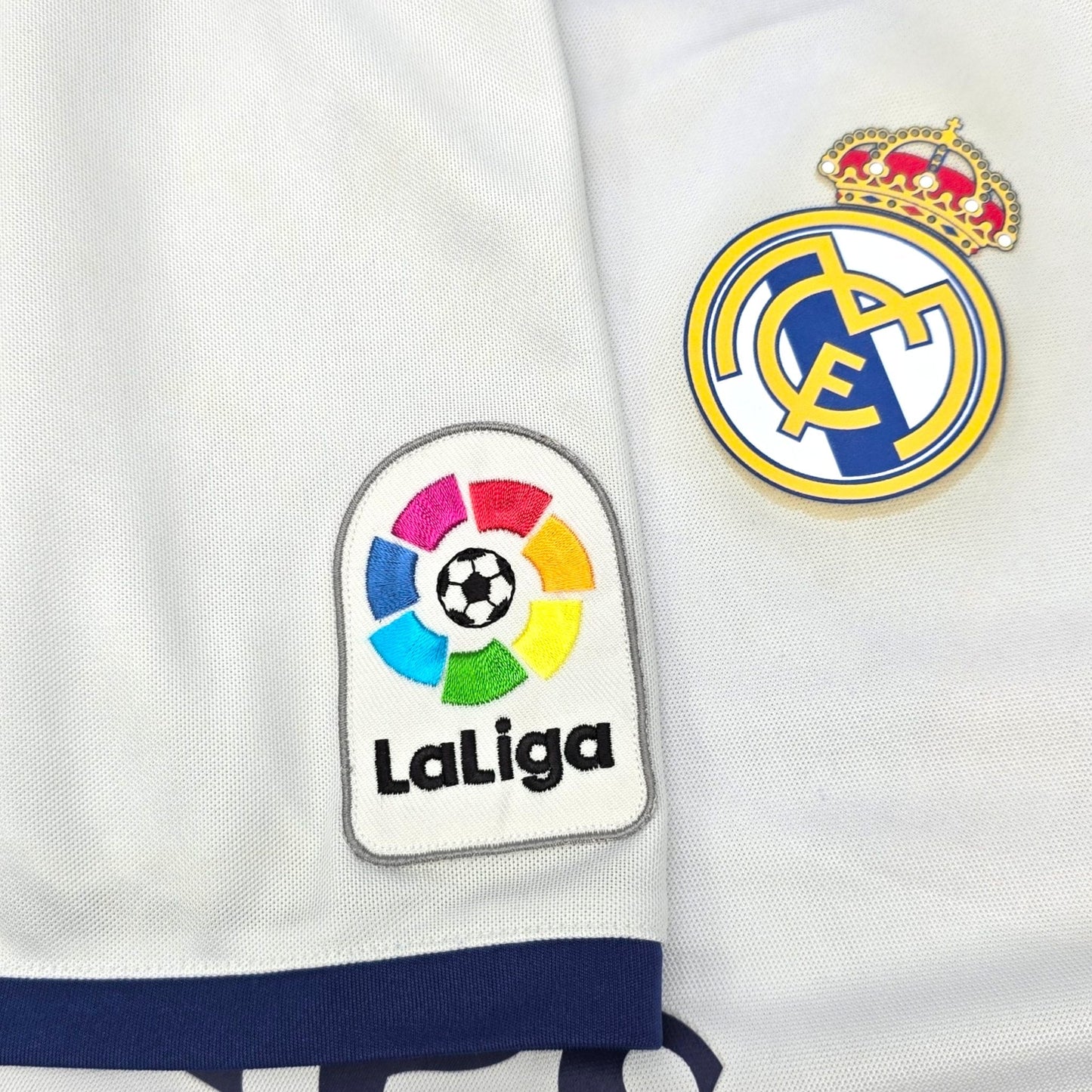 2016/17 Real Madrid Home Football Shirt (L) Adidas #7 Ronaldo