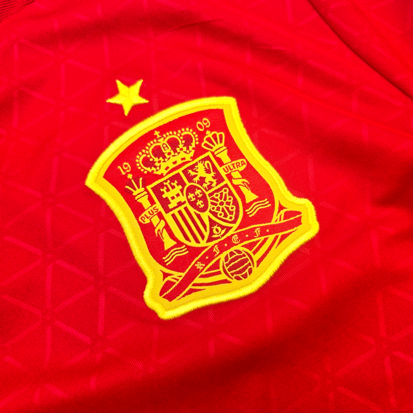 2016/17 Spain Home Football Shirt (L) Adidas #6 A.Iniesta