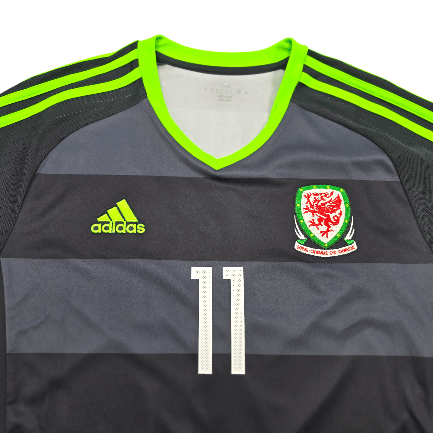 2016/17 Wales Away Football Shirt (L) Adidas #11 Bale
