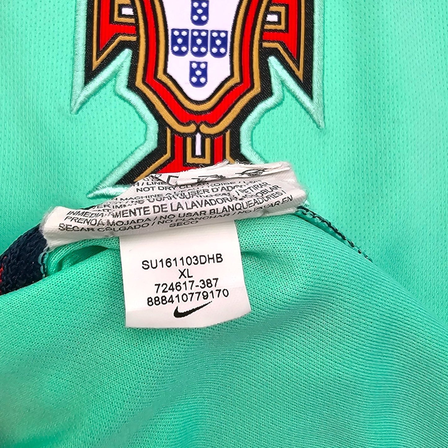 2016/18 Portugal Away Football Shirt (XL) Nike #7 Ronaldo