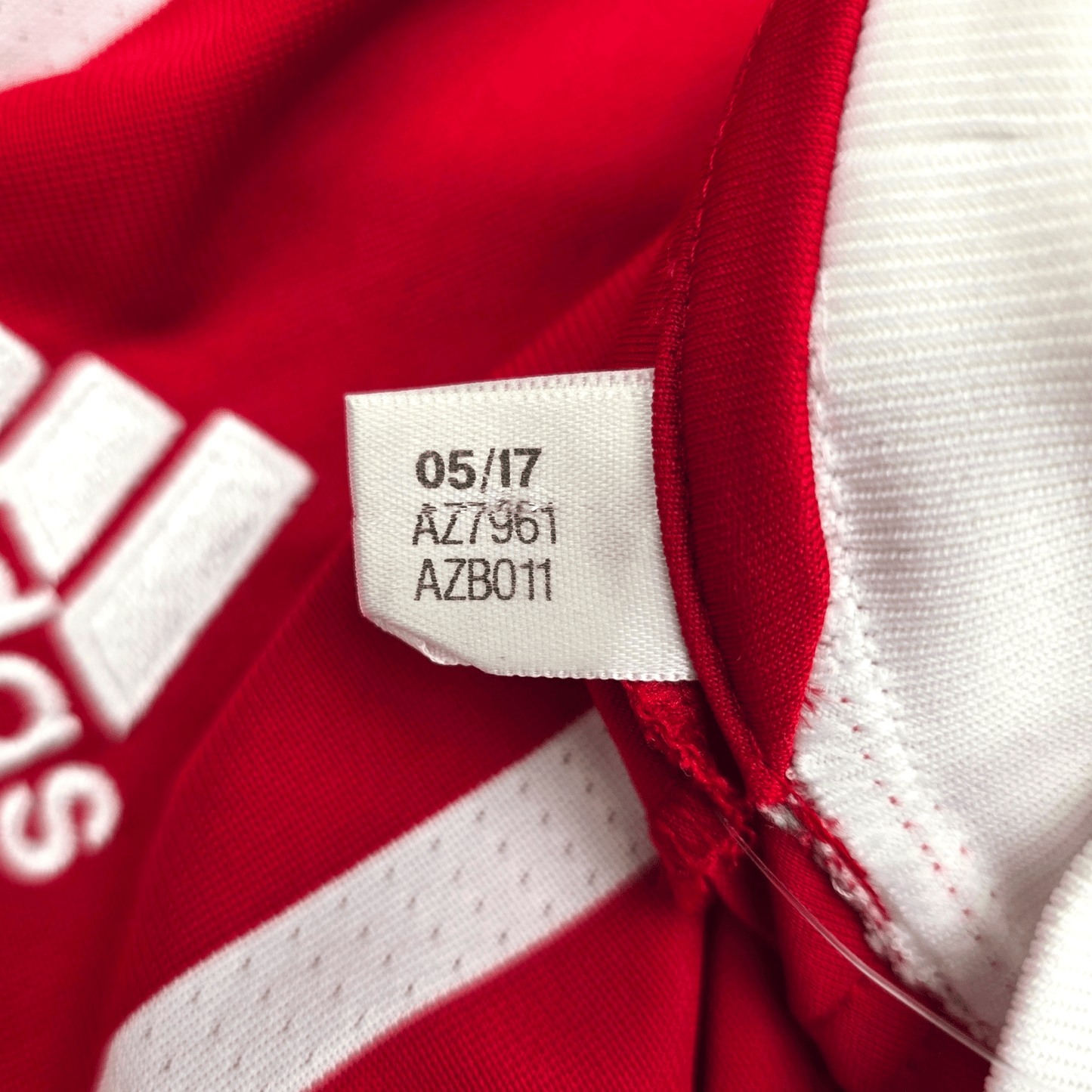 2017/18 Bayern Munich Home Football Shirt (M) Adidas #7 Ribery