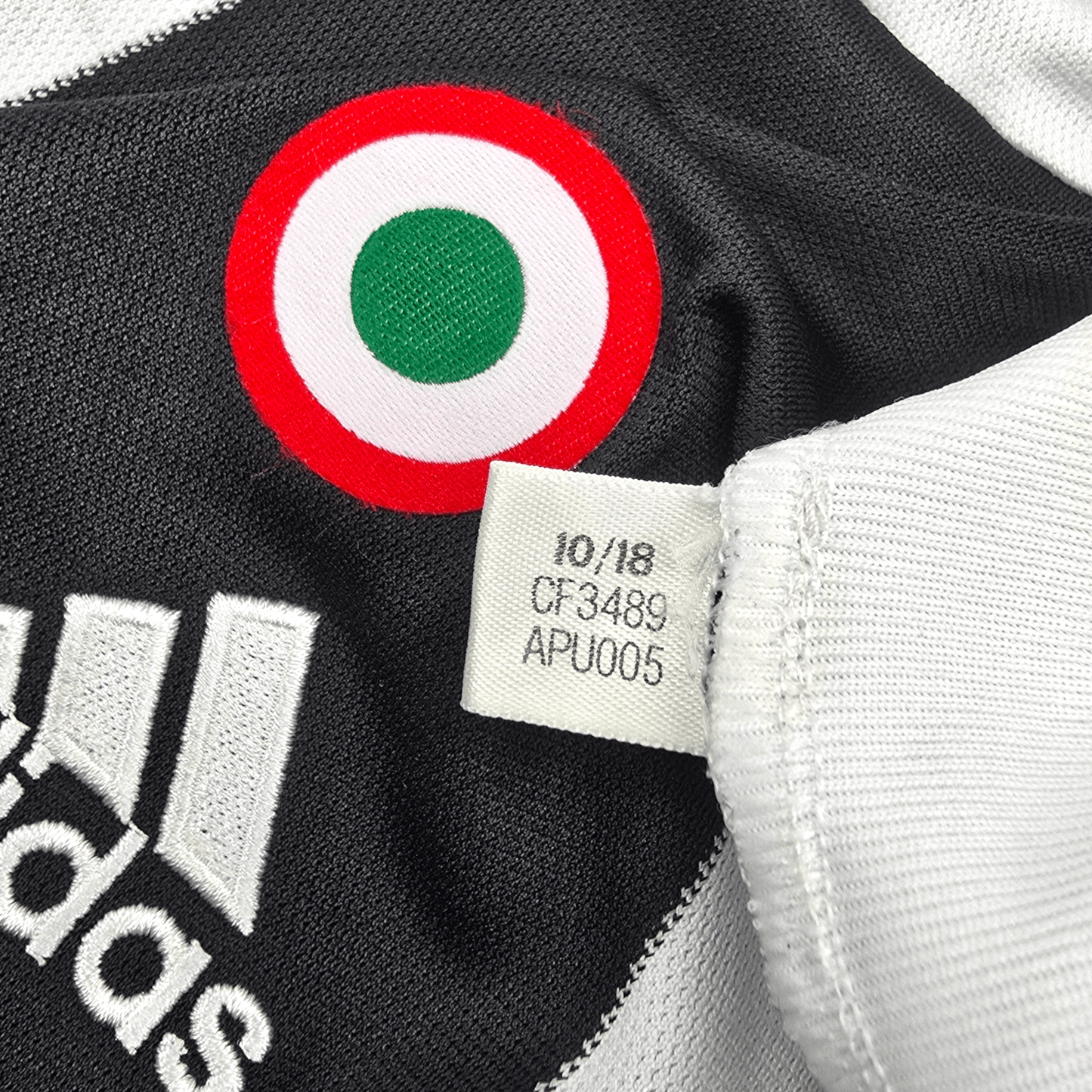 2018/19 Juventus Home Football Shirt (L) Adidas #7 Ronaldo