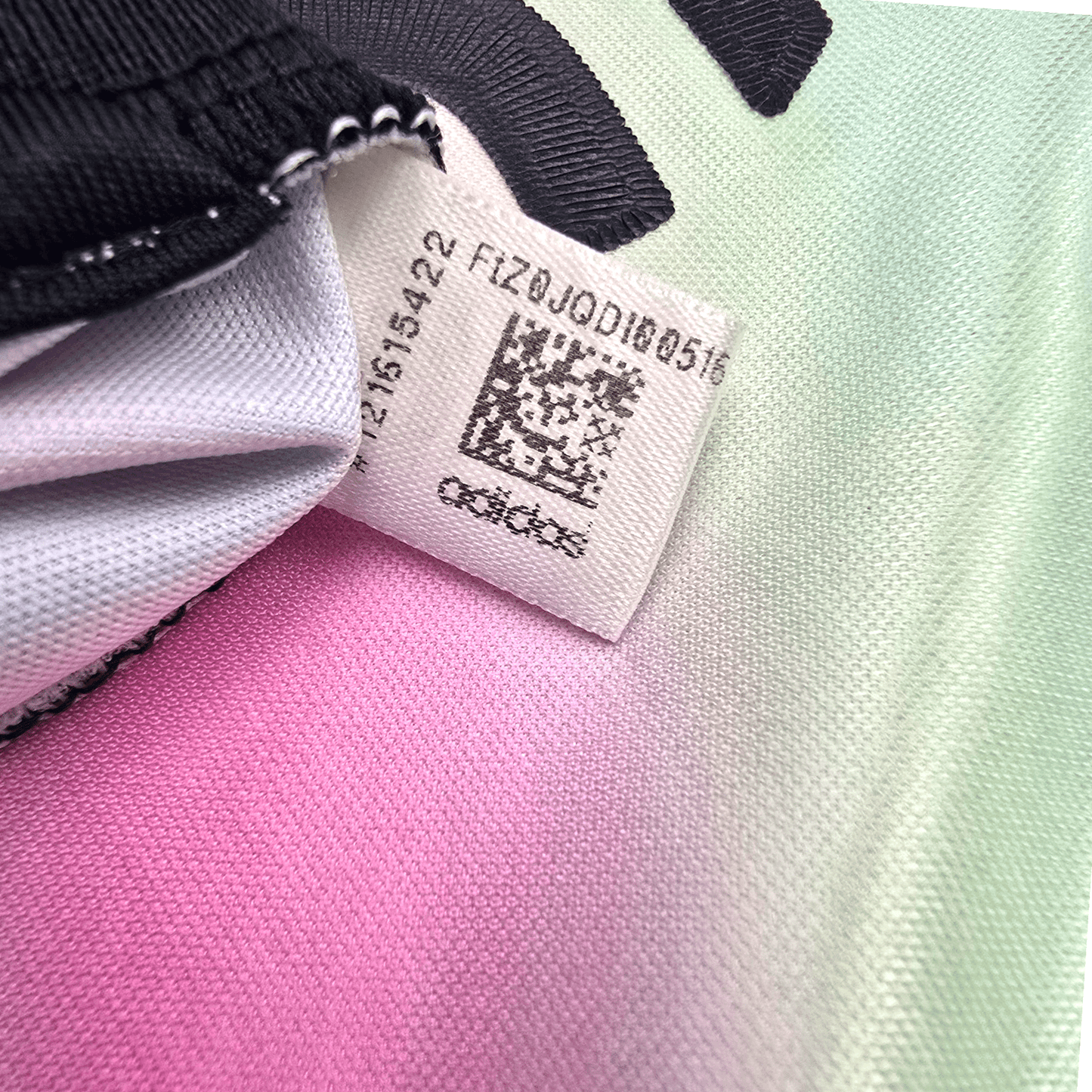 2018/19 Juventus Special Football Shirt (L) Adidas #7 Ronaldo (EA Sports)