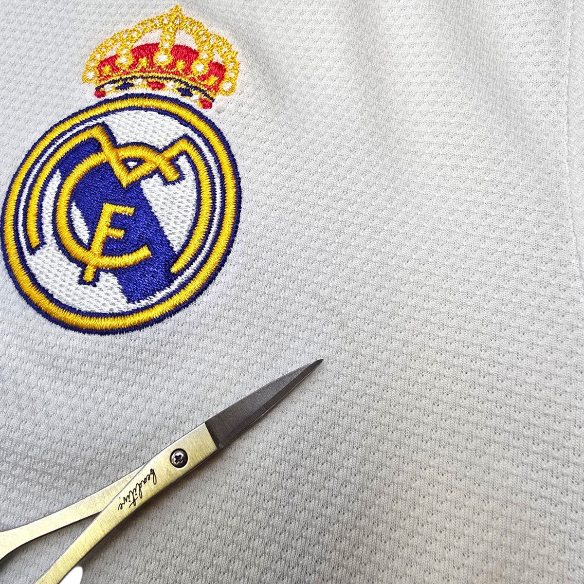 2018/19 Real Madrid Home Football Shirt (S) Adidas