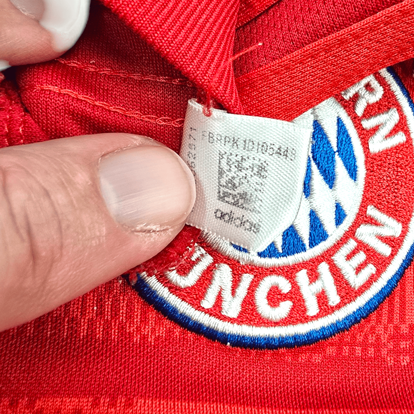 2019/20 Bayern Munich Home Football Shirt (S) Adidas #7 Gnabry
