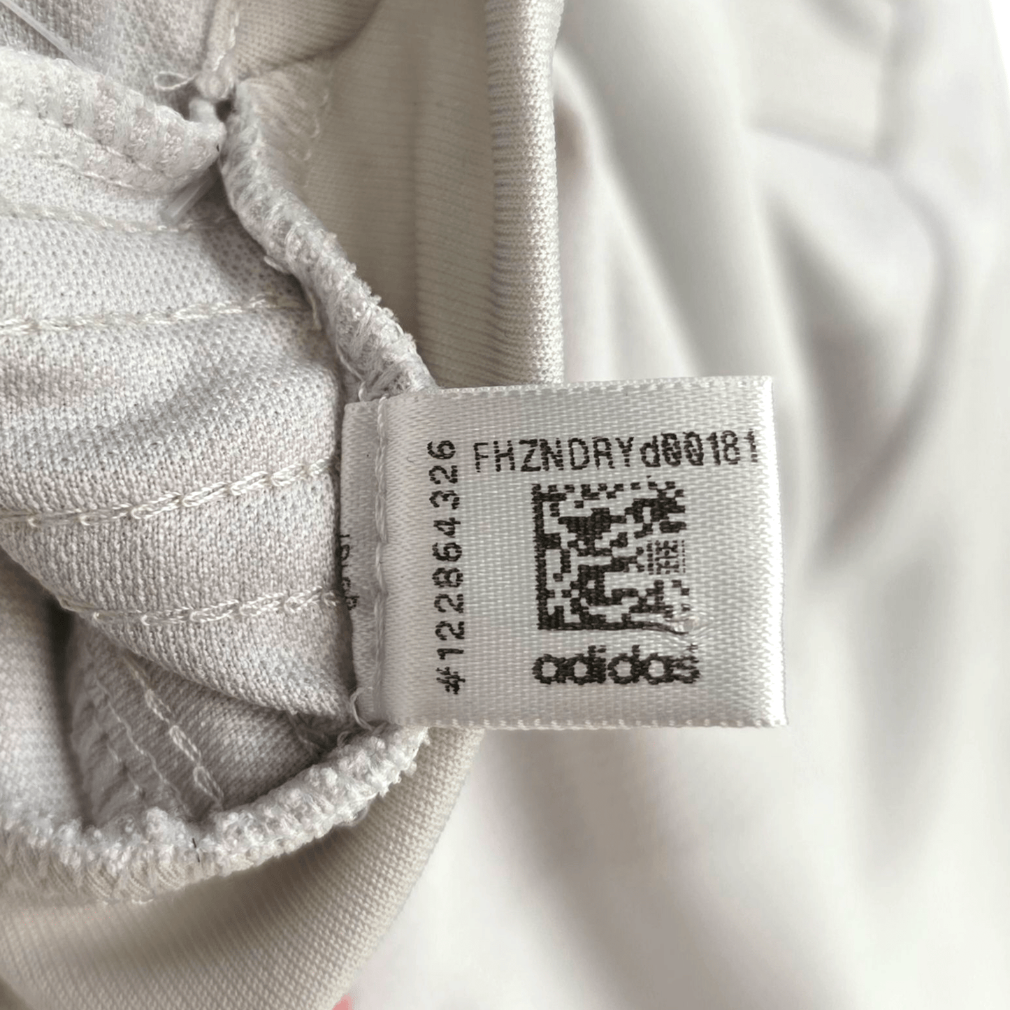2019/20 Juventus Away Football Shirt (M) Adidas #7 Ronaldo