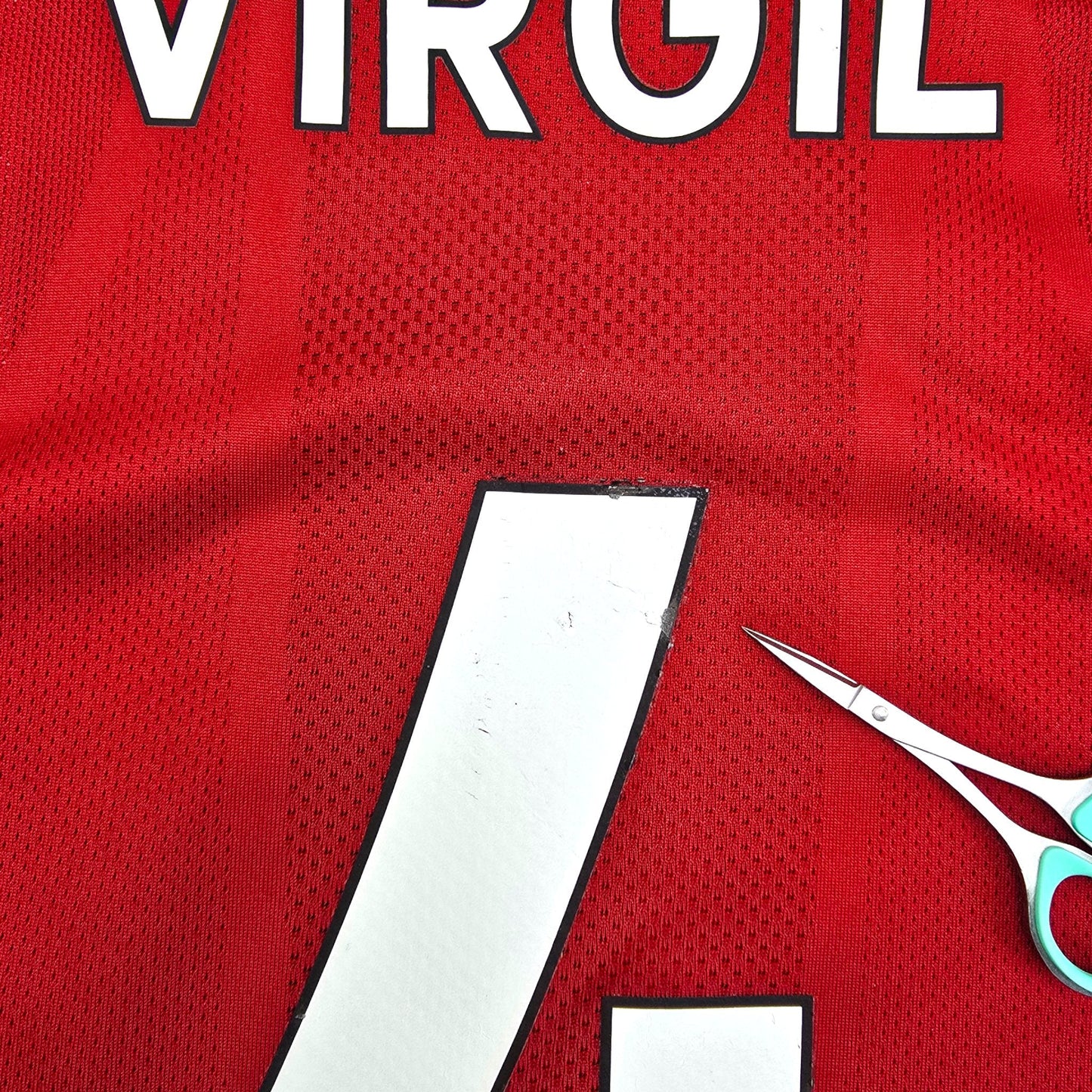 2019/20 Liverpool Home Football Shirt (M) New Balance #4 Virgil