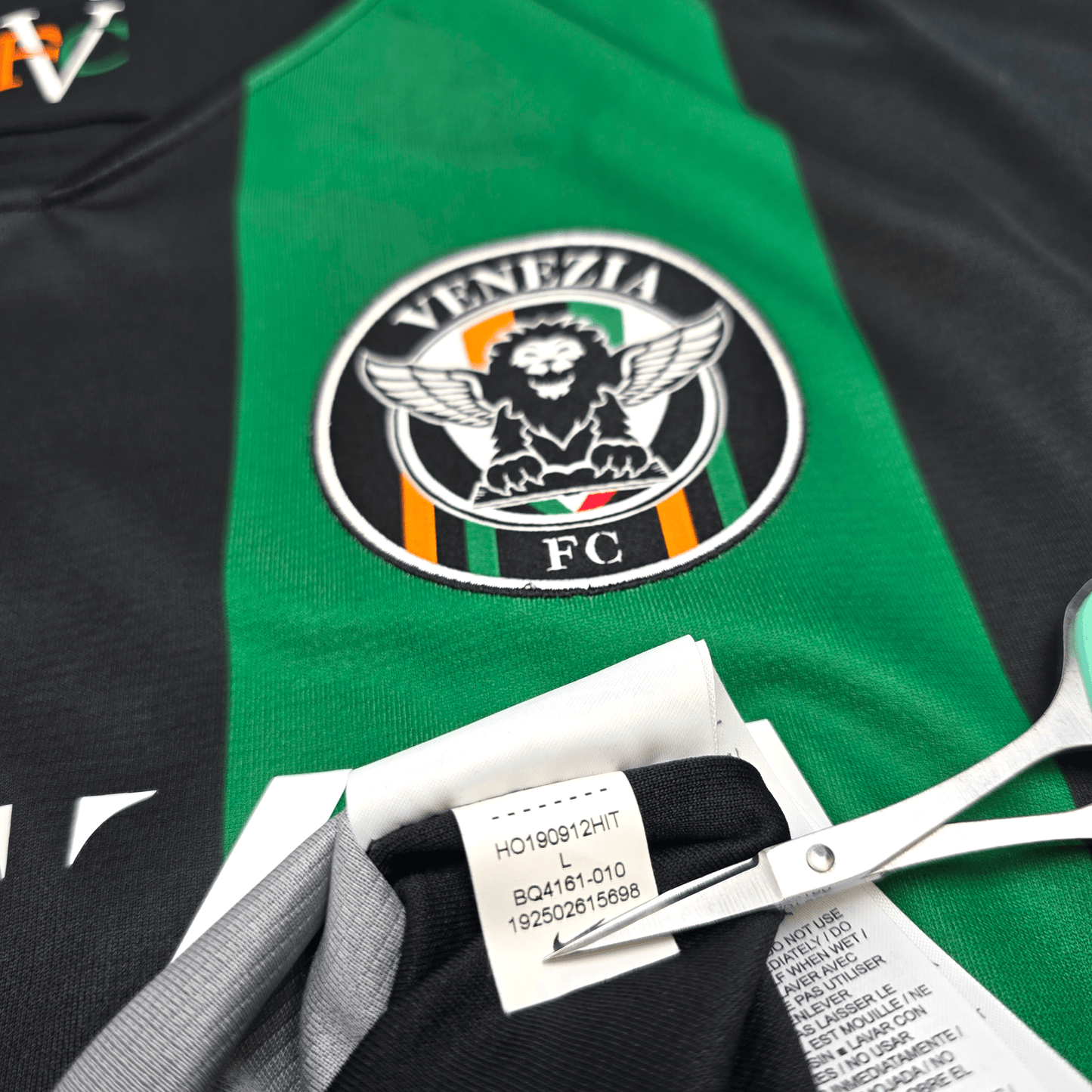 2019/20 Venezia Home Football Shirt (L) Nike