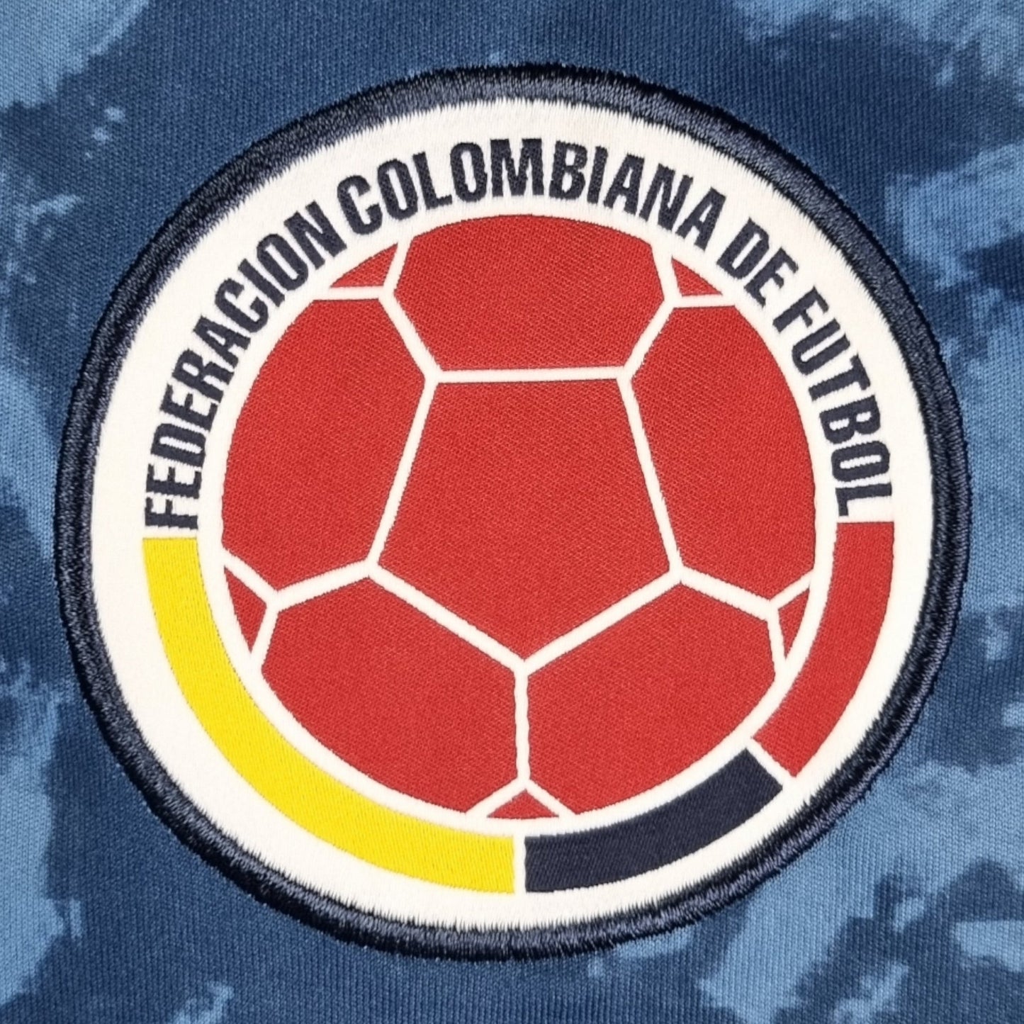 2020/21 Colombia Away Football Shirt (L) Adidas