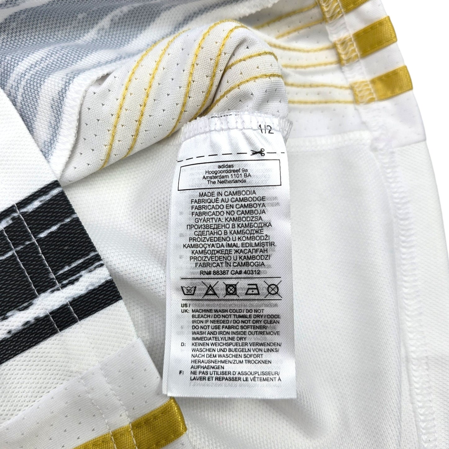2020/21 Juventus Home Football Shirt (S) Adidas #22 Chiesa