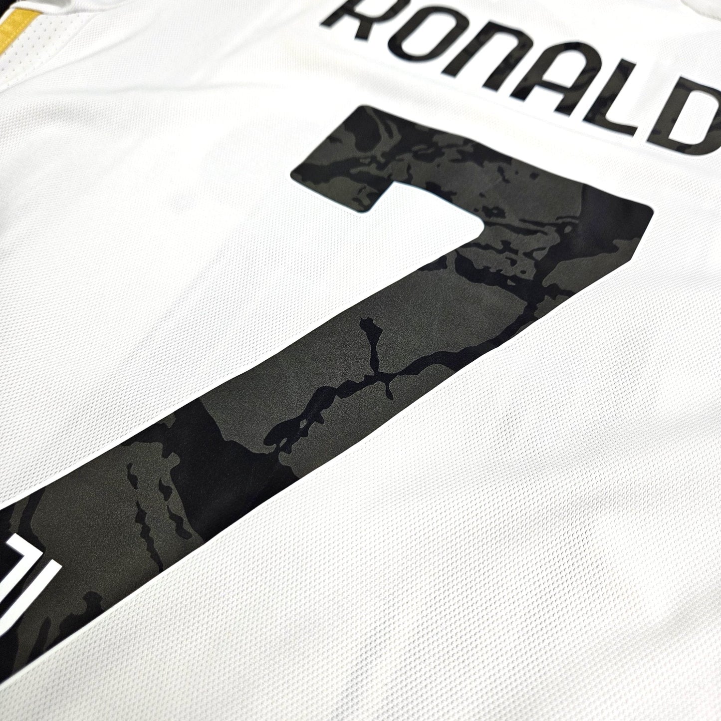 2020/21 Juventus Home Football Shirt (S) Adidas #7 Ronaldo