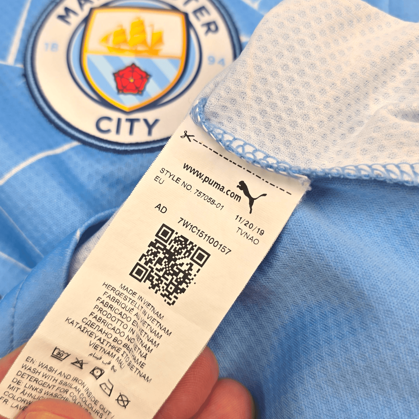 2020/21 Manchester City Home Football Shirt (S) Puma #16 Rodrigo