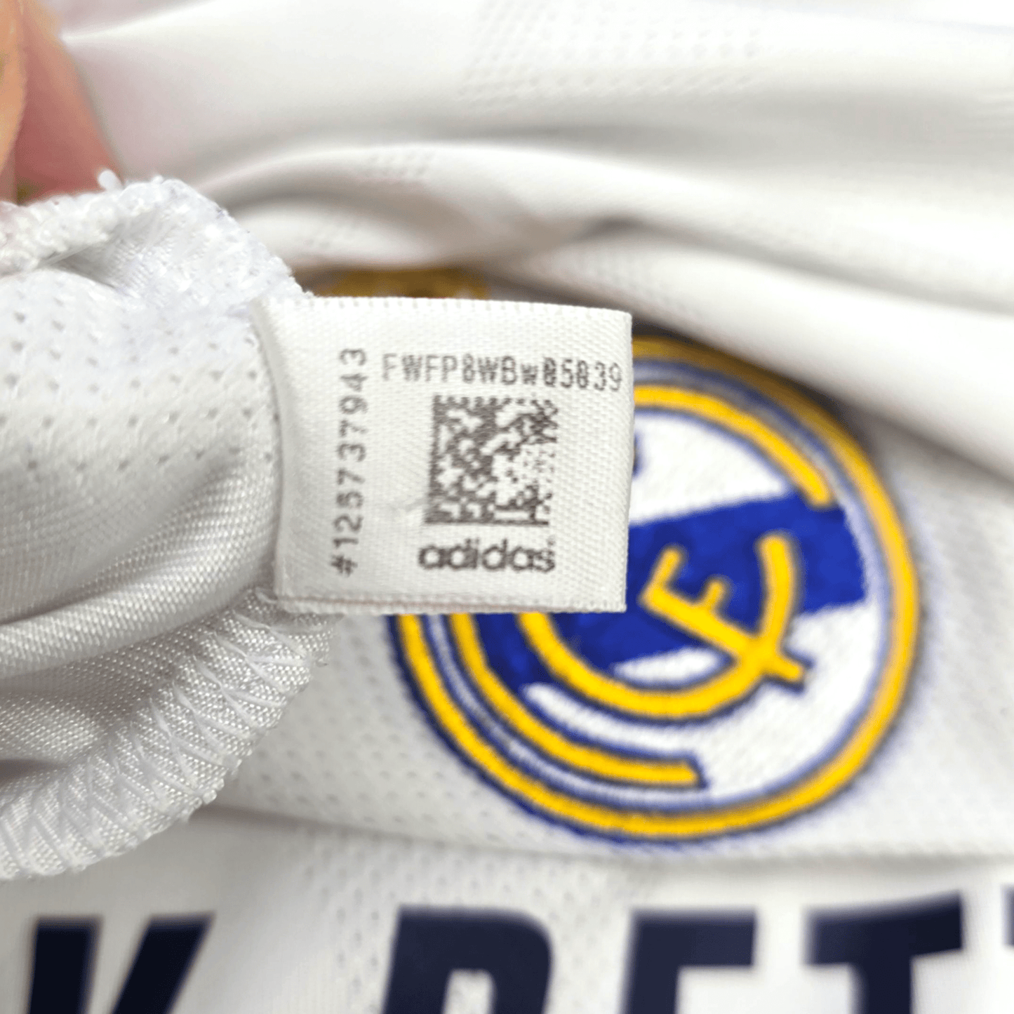 2020/21 Real Madrid Home Football Shirt (S) Adidas #9 Benzema