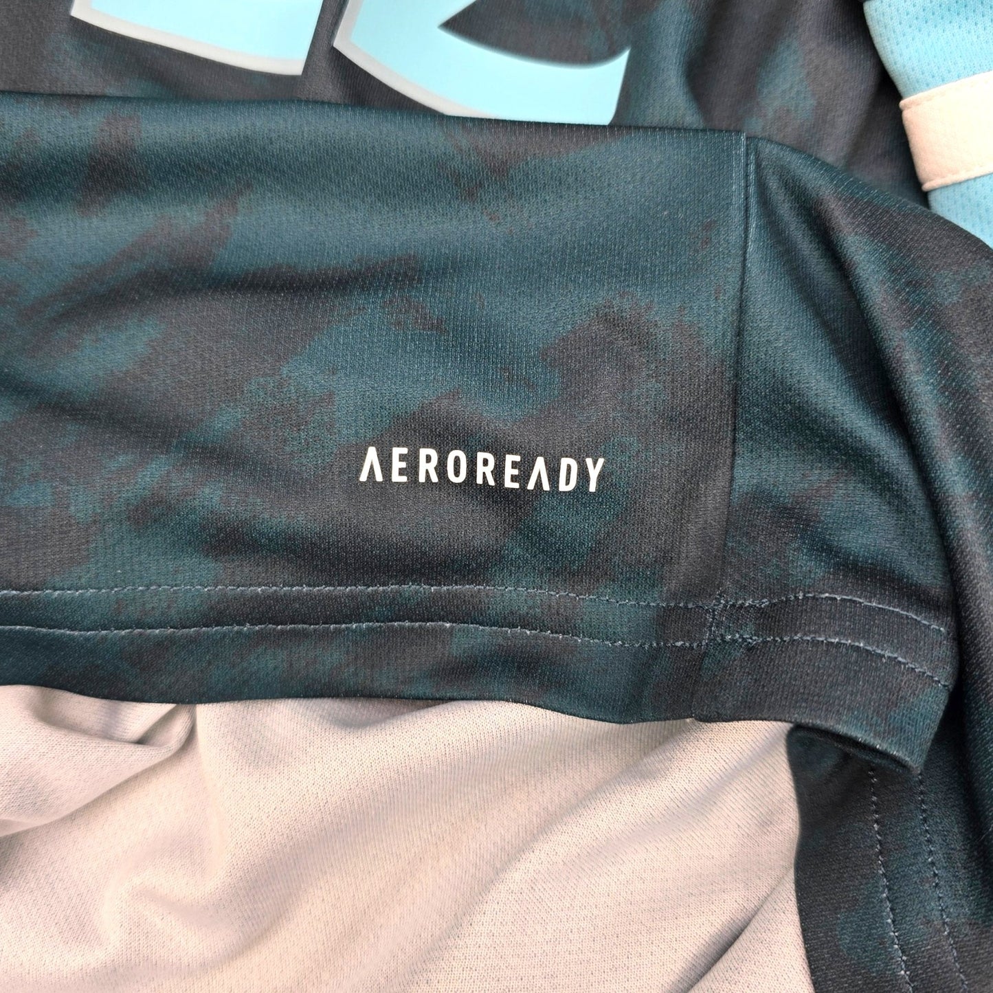 2021/22 Argentina Away Football Shirt (M) Adidas #22 Martinez (WCQ)