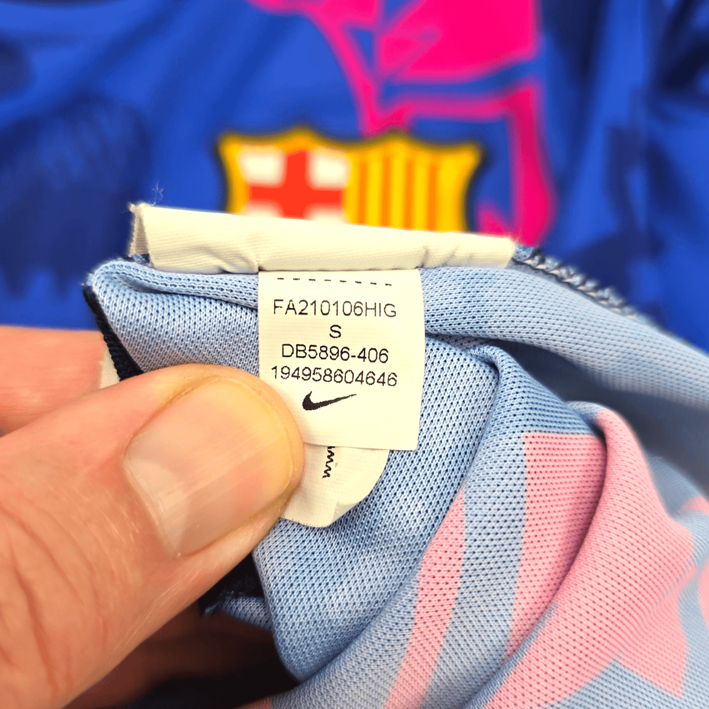 2021/22 Barcelona Third Football Shirt (S) Nike #5 Sergio (Busquets)
