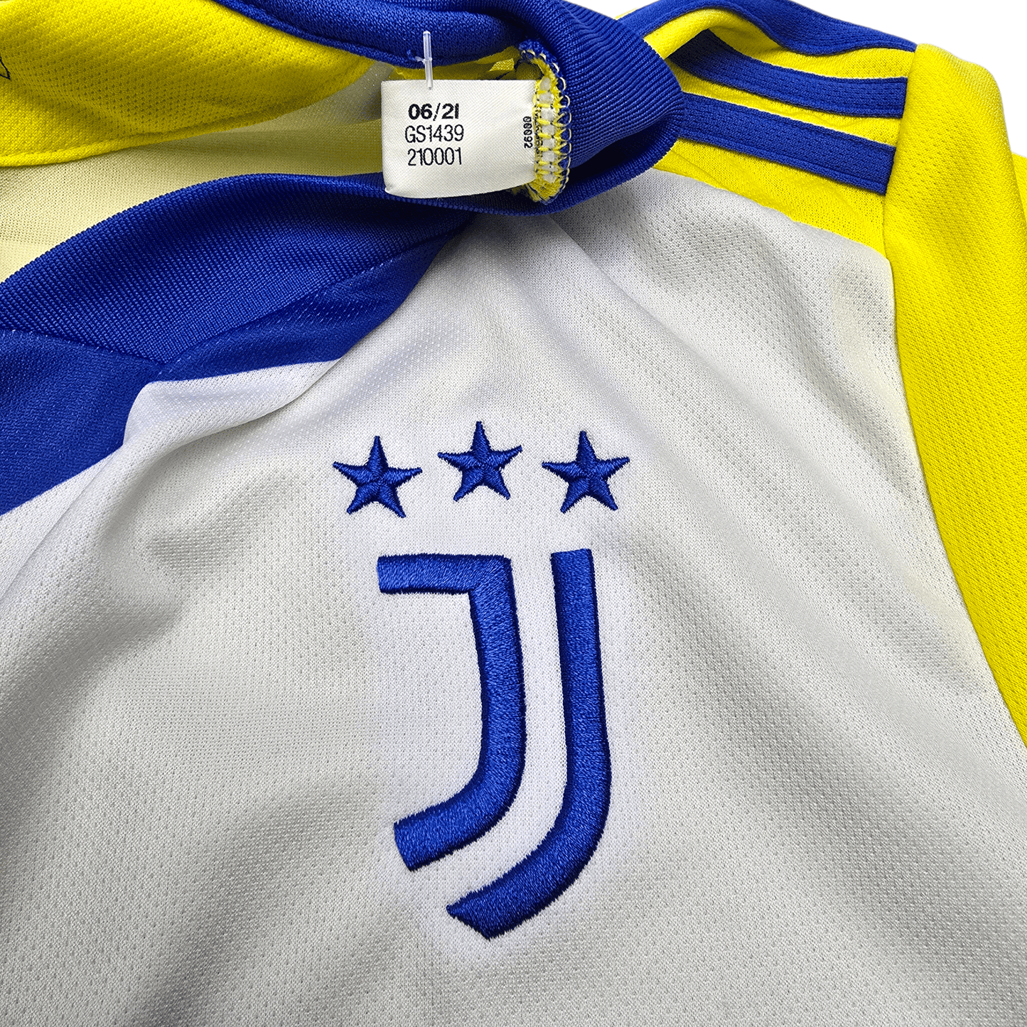 2021/22 Juventus Third Football Shirt (L) Adidas #3 Chiellini