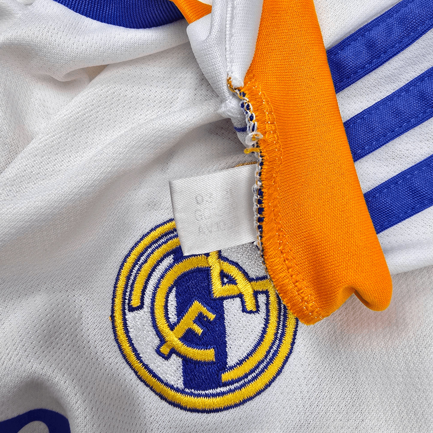 2021/22 Real Madrid Home Football Shirt (2XL) Adidas #20 Vini Jr.