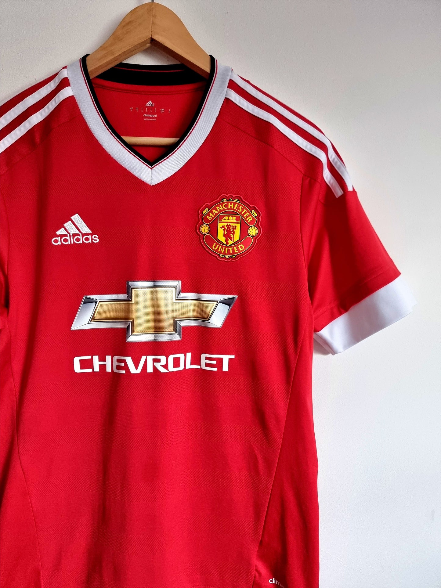 Adidas Manchester United 15/16 Home Shirt Small