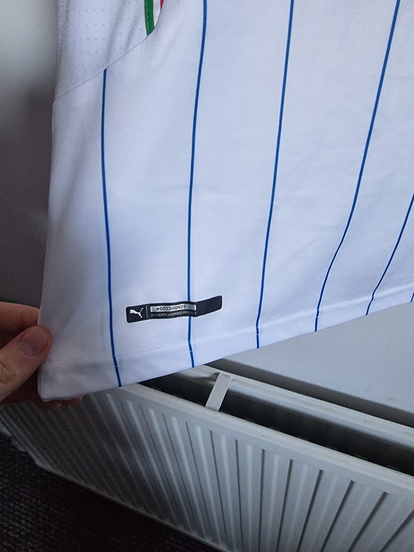 Puma Italy 14/16 'Darmian 4' Away Shirt Medium