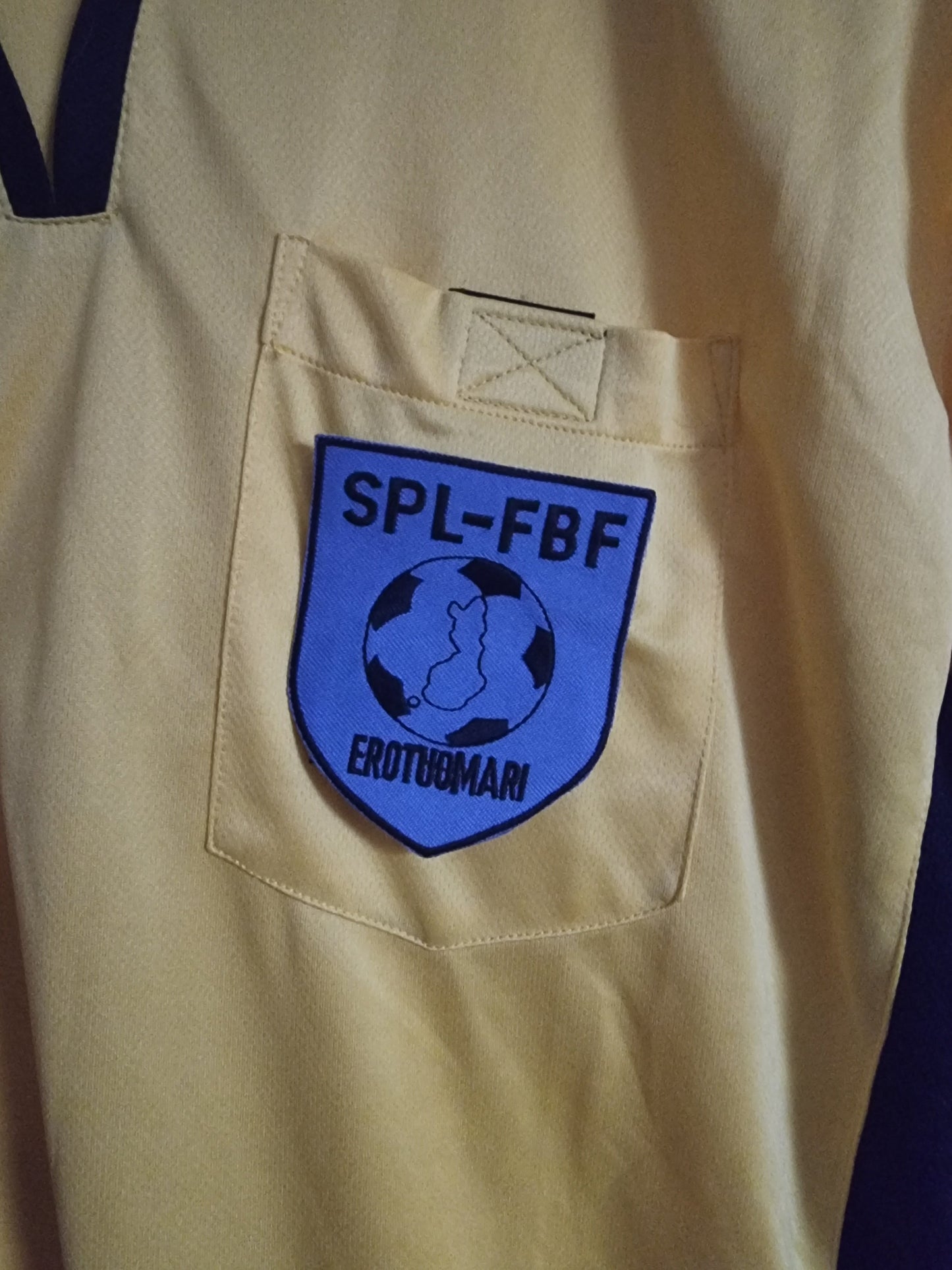 Umbro Finnish Referee's Long Sleeve Shirt Large