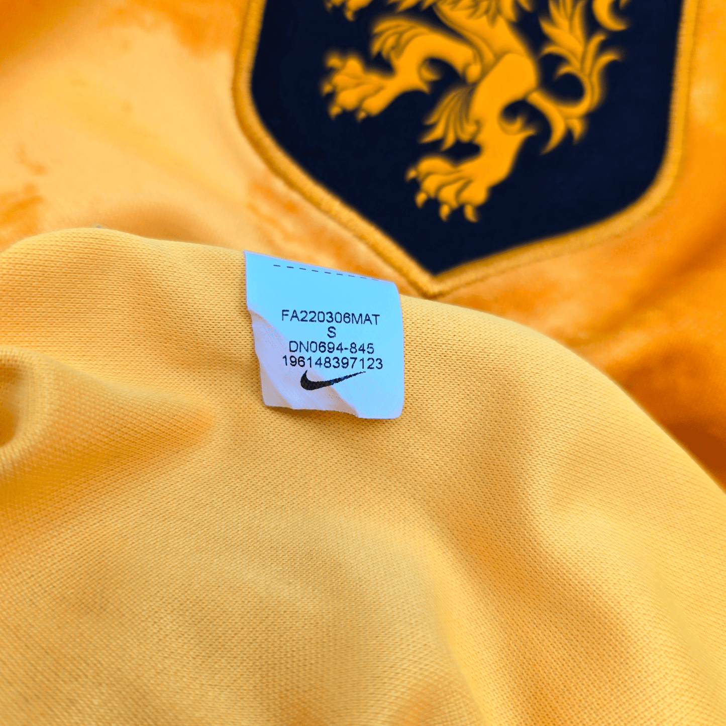 2022/23 Holland Home Football Shirt (S) Nike #4 Virgil